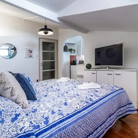 Essenzial Piazza Grande Apartment *
